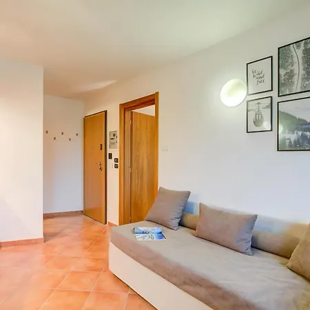 L' Aquila Campo Smith On The Slopes - Happy