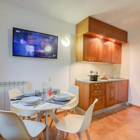 L' Aquila Campo Smith On The Slopes - Happy